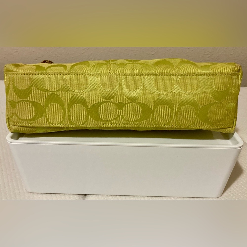 💛COACH🤍6371 Signature Vintage East West Hampton Demi Bag
Baguette Shoulder Bag - Picture 5 of 11